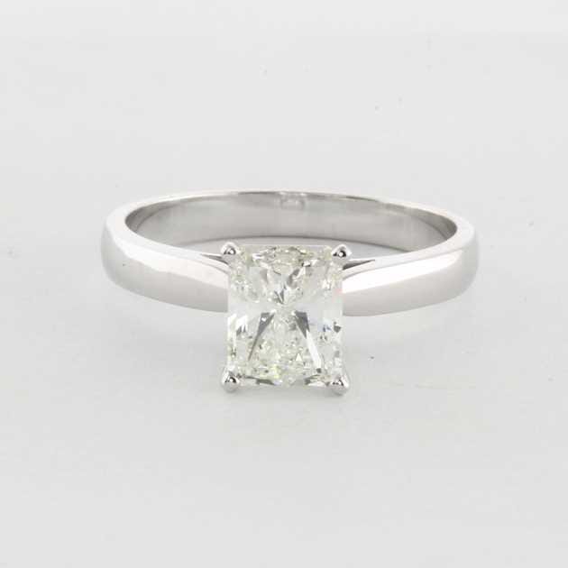 radiant cut solitaire