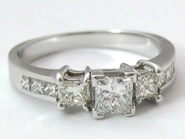 3 stone store wedding set