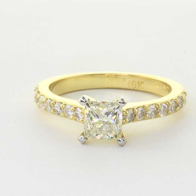 18K Yellow Gold Set With Princess Diamond, 0.96 Carat, G Colour, SI1 Clarity, Certified By EGL.