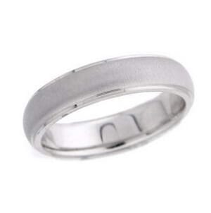 4512 - 5 Mm  Wedding Ring 7.4 Grams