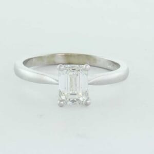 5321 - emerald cut silitaire engagement ring