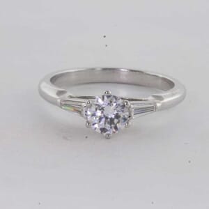 6436 - Classic Style Diamond Ring