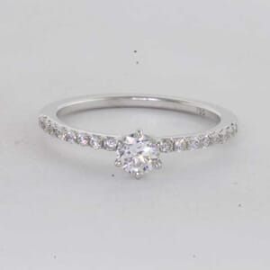6446 - Exquisite Diamond Ring