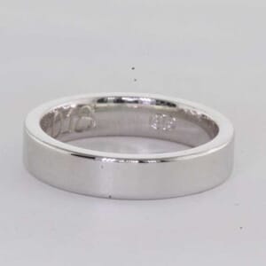 7171 - 4mm square and flat wedding ring 