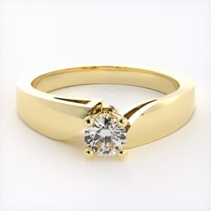 1600 - Solitaire Engagement Ring With A Twist